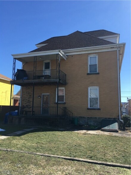 324 Gertrude St, Latrobe, PA 15650