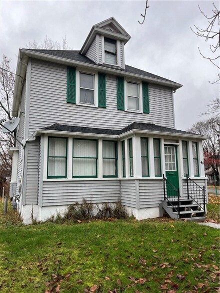 44 Farragut St, Rochester, NY 14611