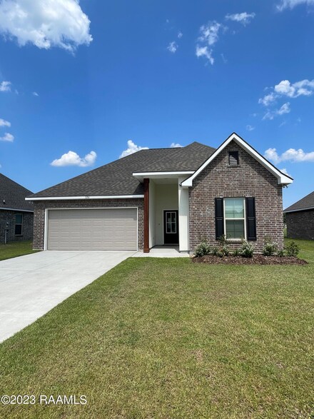 126 Micah Edward Dr, Maurice, LA 70555