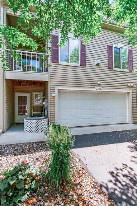 3884 Abercrombie Ln Unit 1203, Stillwater, MN 55082
