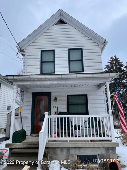 107 Maloney St, Dunmore, PA 18512