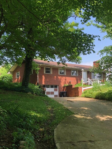 1605 Lamb Rd NW, Carroll, OH 43112