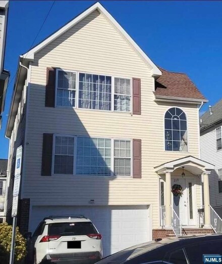 219 Walnut St, Paterson, NJ 07522