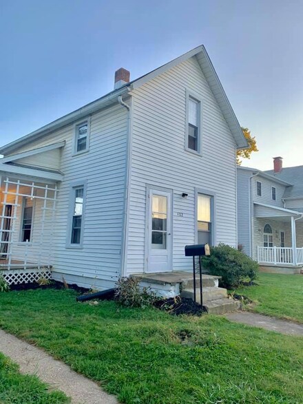 402 Ridgewood Ave, Mount Vernon, OH 43050