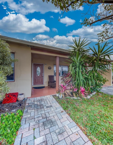 1425 N J Terrace, Lake Worth, FL 33460