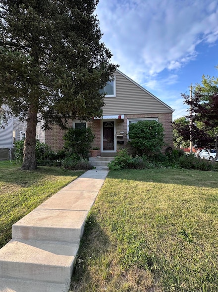 2934 E Armour Ave, Saint Francis, WI 53235