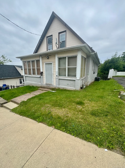 28 Terrace Ave, West Haven, CT 06516