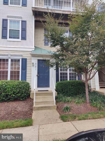 45477 Caboose Terrace Unit 74, Sterling, VA 20166