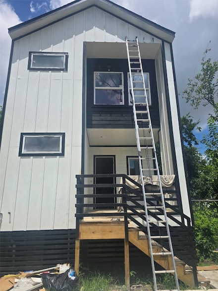 2207 Des Chaumes St, Houston, TX 77026