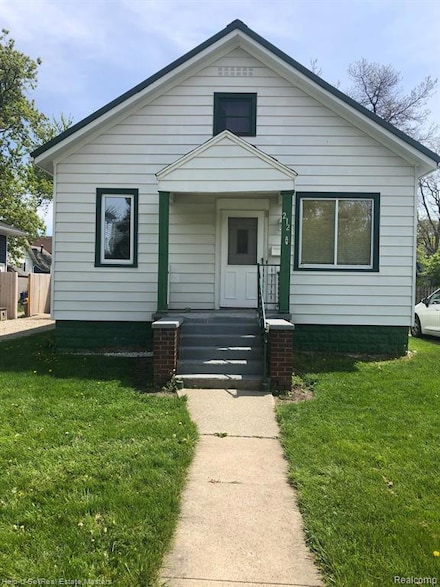 212 15th St, Port Huron, MI 48060