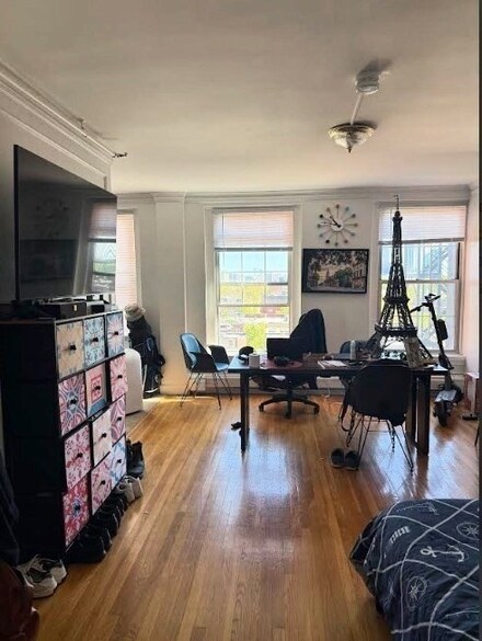 1284 Beacon St Unit 701, Brookline, MA 02446