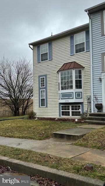 636 Boxwood Dr, Hampstead, MD 21074