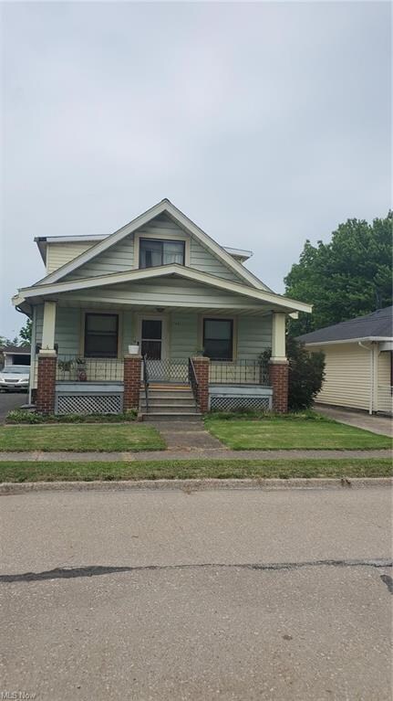 2705 Ross Ave, Newburgh Heights, OH 44105