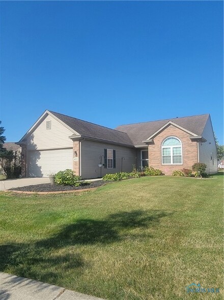4878 Waterbury Ln, Maumee, OH 43537