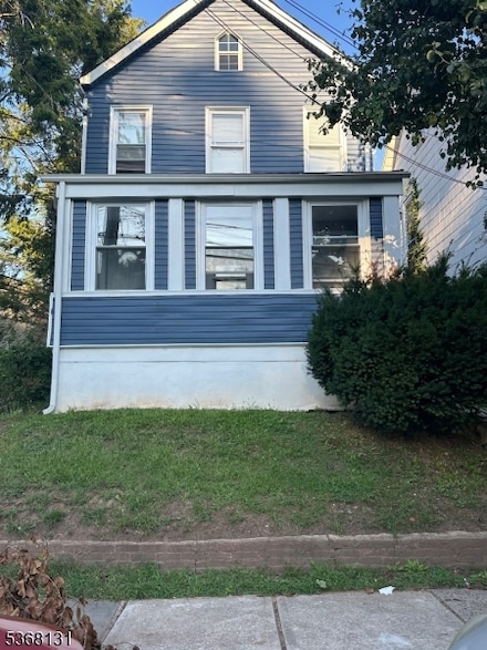 52 Smith St, Irvington, NJ 07111