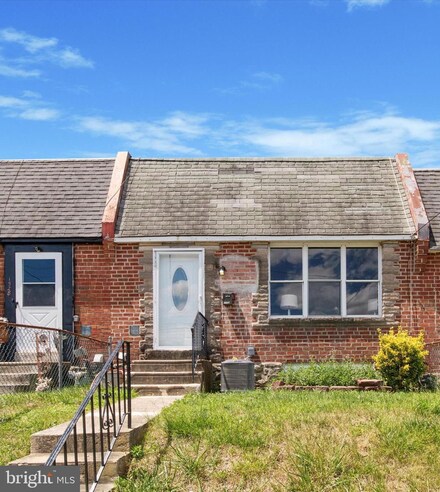1530 Summit St, Marcus Hook, PA 19061