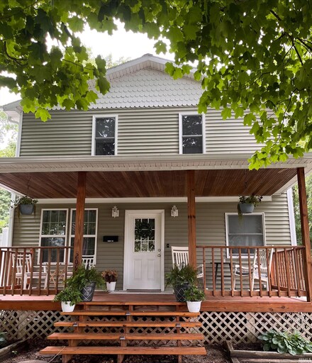 209 N Maple St, Argos, IN 46501