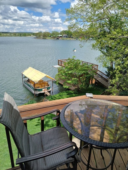 76 Lakeview Cir, Alma, KS 66401