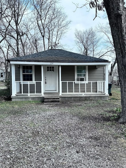 604 S Maryland Ave, Claremore, OK 74017