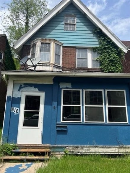816 Franklin Ave, Aliquippa, PA 15001