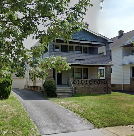 939 Helmsdale Rd, Cleveland, OH 44112