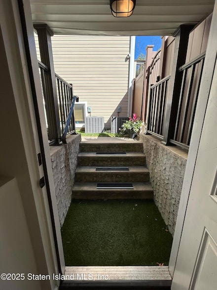 226 Edgegrove Ave Unit 1, Staten Island, NY 10312