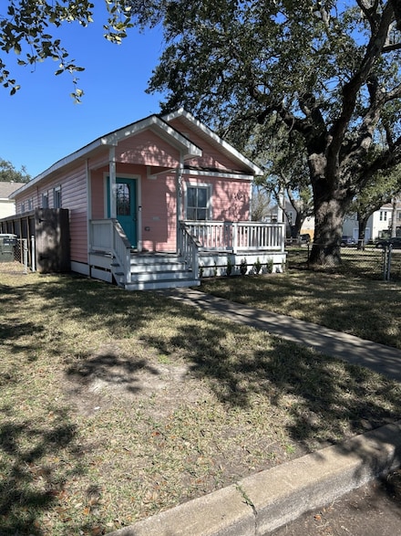5306 Avenue P 1 2, Galveston, TX 77551