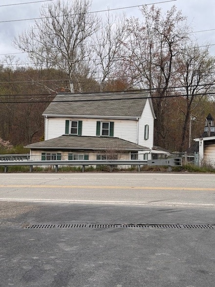549 Three Mile Hill, Mount Pleasant, PA 15666