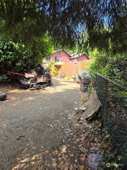 3728 W Arsenal Way, Bremerton, WA 98312