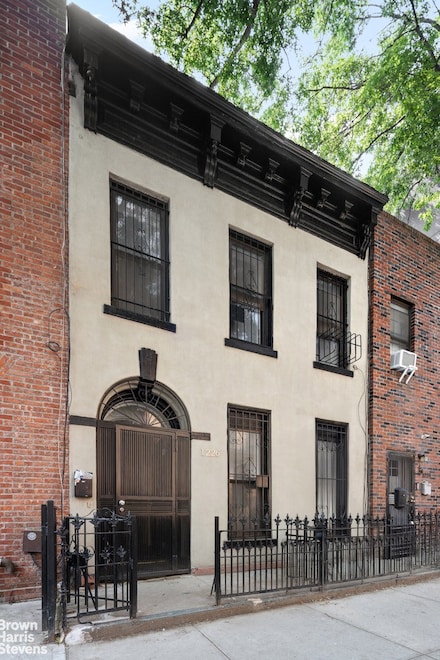 1226 Putnam Ave, Brooklyn, NY 11221