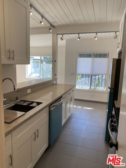 2911 Colorado Ave Unit B, Santa Monica, CA 90404