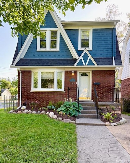 1814 Nowlin St, Dearborn, MI 48124