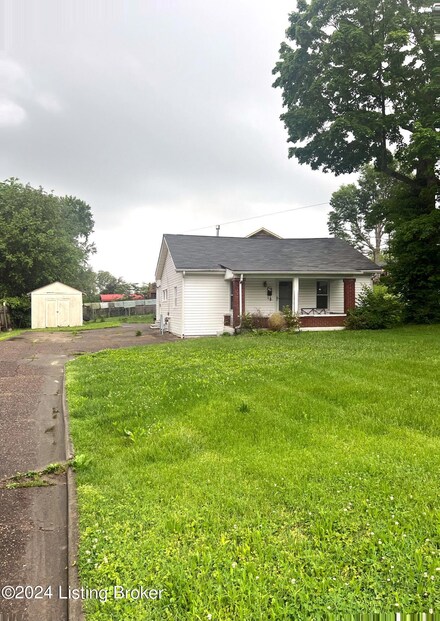 940 Palatka Rd, Louisville, KY 40214