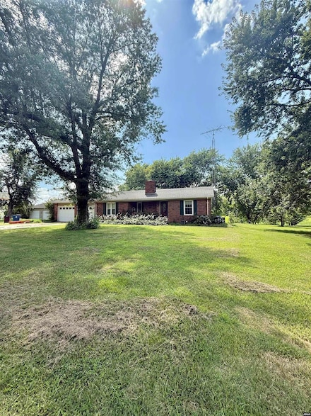 1733 N Key Rd, Troy, TN 38260