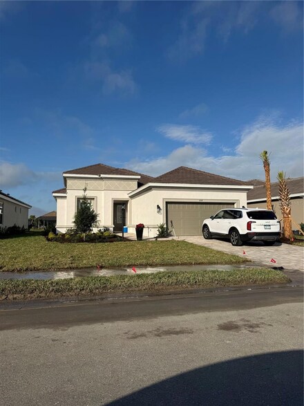6169 Grandview Hill Ct, Bradenton, FL 34203