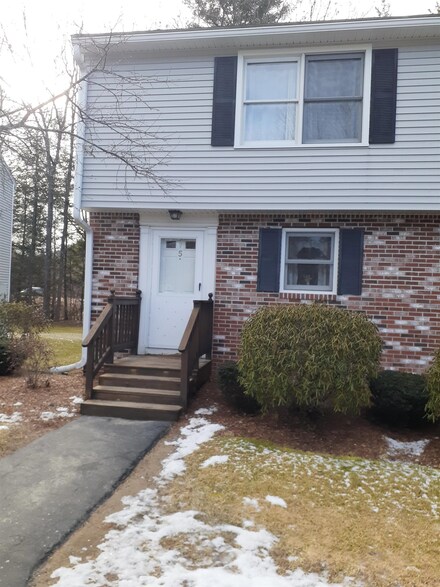 16 Denman Thompson Hwy Unit 5, Swanzey, NH 03446