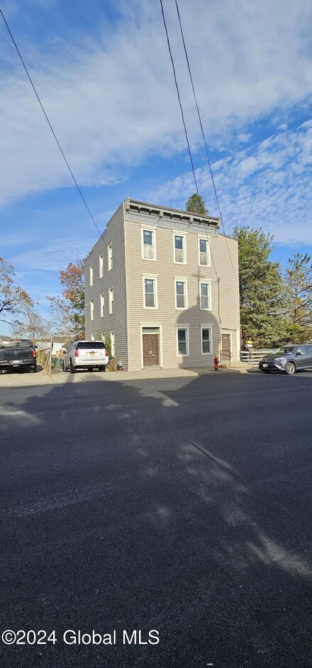 191 Ontario St, Cohoes, NY 12047