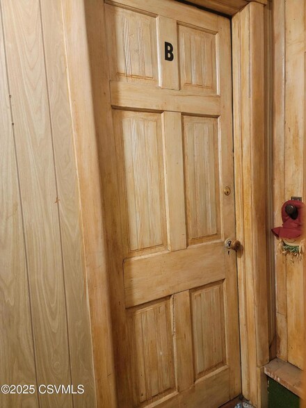 208 E Main St, Middleburg, PA 17842