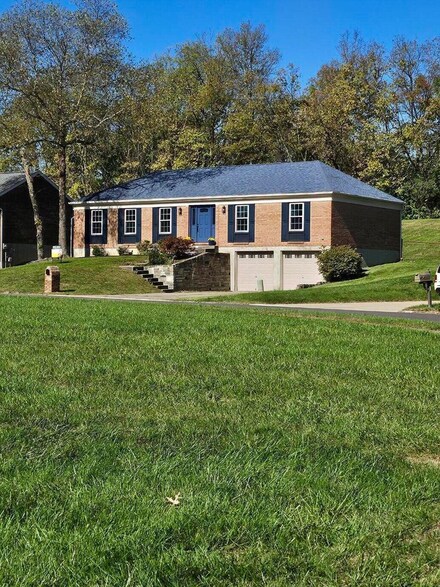 1576 Linden Ct, Florence, KY 41042