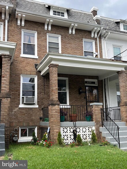 717 Ingraham St NW, Washington, DC 20011