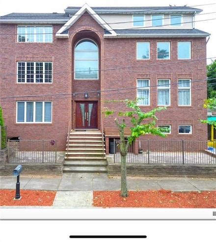 70 Freeborn St, Staten Island, NY 10305