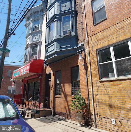 1136 S 13th St, Philadelphia, PA 19147