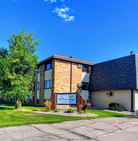 201 Fisher Ave Unit 15, Crookston, MN 56716