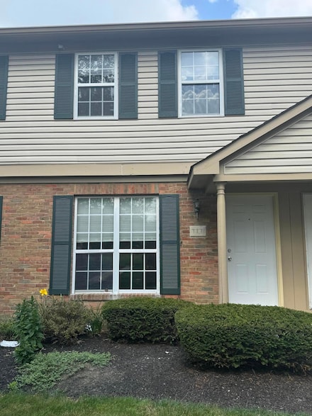 7771 Deercrest Ct, Dublin, OH 43016