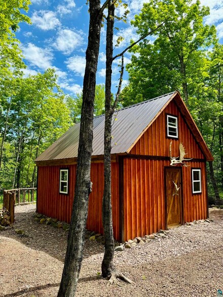 832 County Road 14, Grand Marais, MN 55604