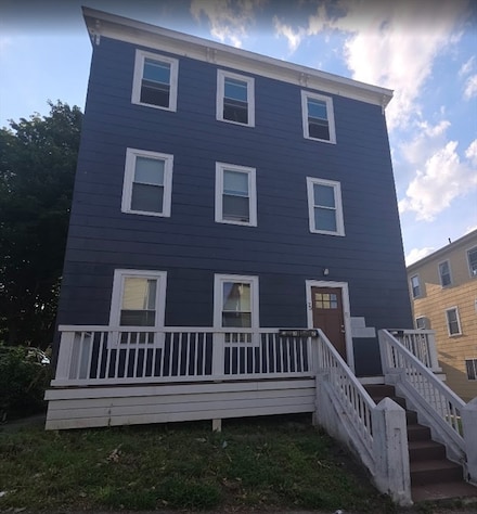 75 Gage St, Worcester, MA 01605