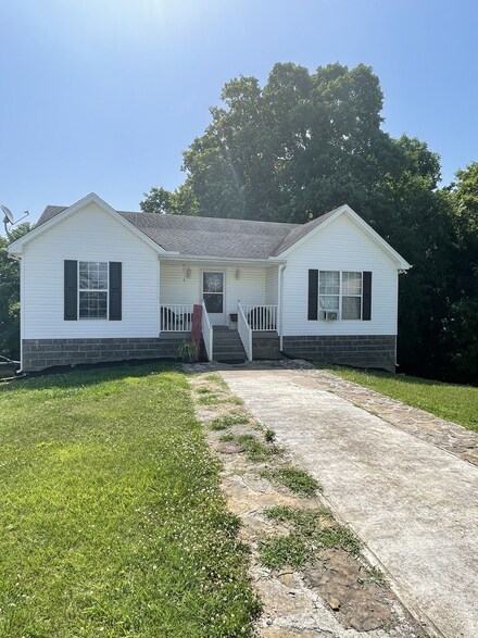 410 Corbitt Ln, Springfield, TN 37172