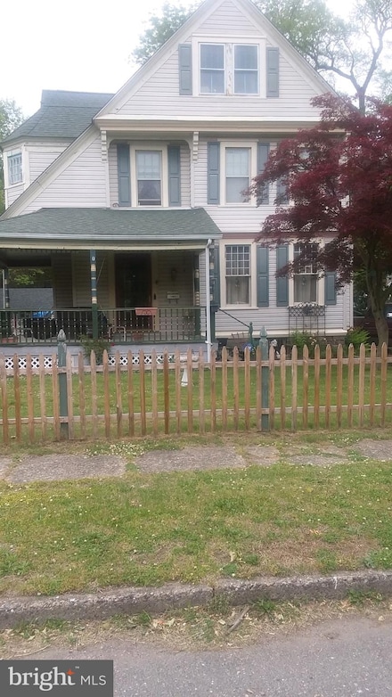 61 Church St, Beverly, NJ 08010