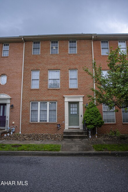 207 Sweet Cherry Ct Unit 207, Hollidaysburg, PA 16648