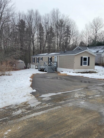 4 Dinan Dr, Allenstown, NH 03275